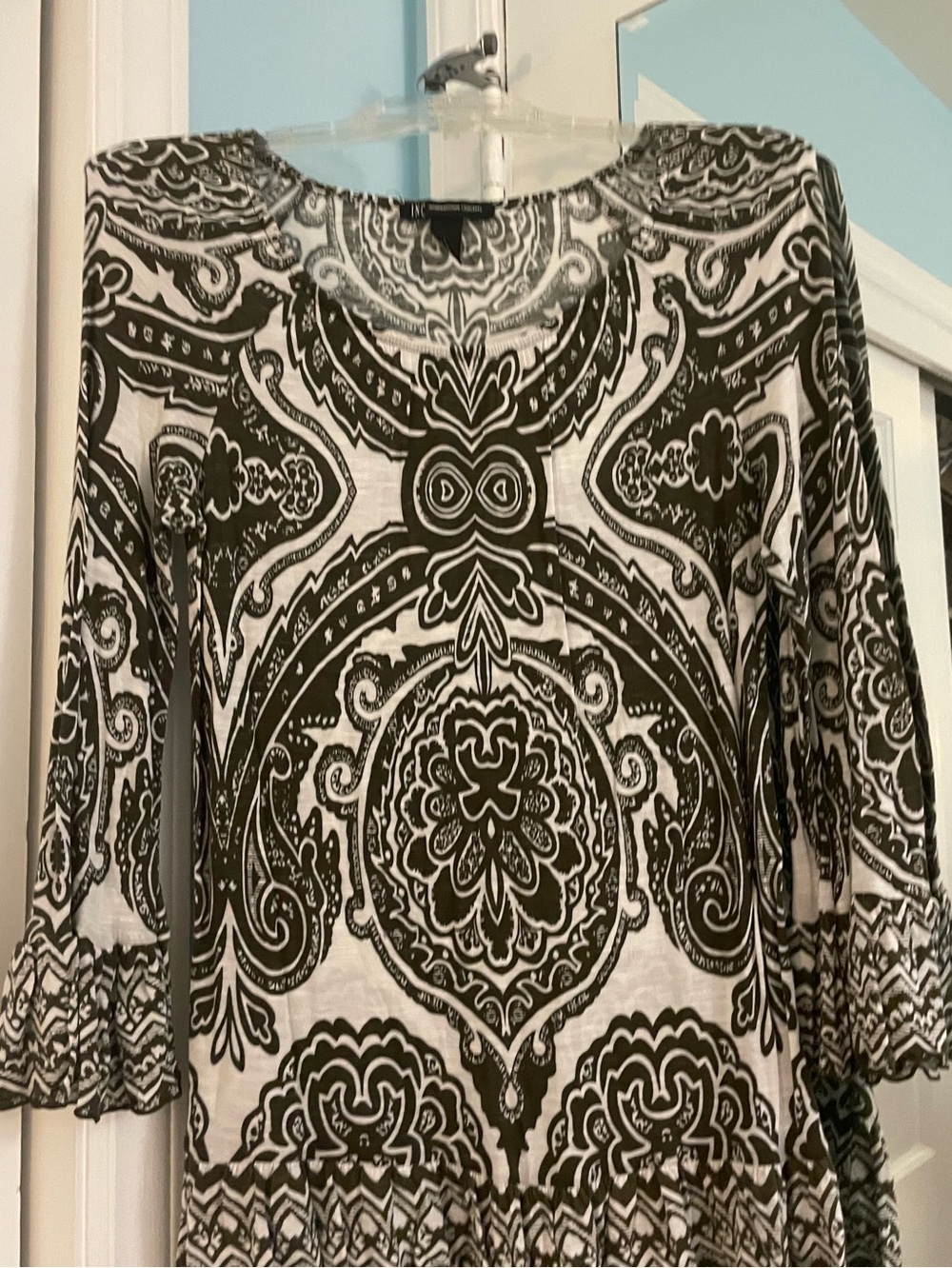 INC International Concepts Black & White Print Long Sleeve Top with Ruffled Cuff
